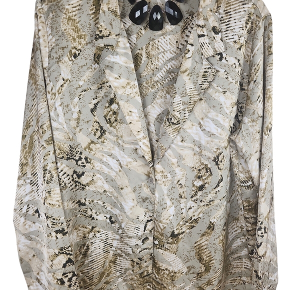 Fashion Nova, women's taupe, green, & creme longsleeves top. V-neck Sz L - Picture 9 of 10